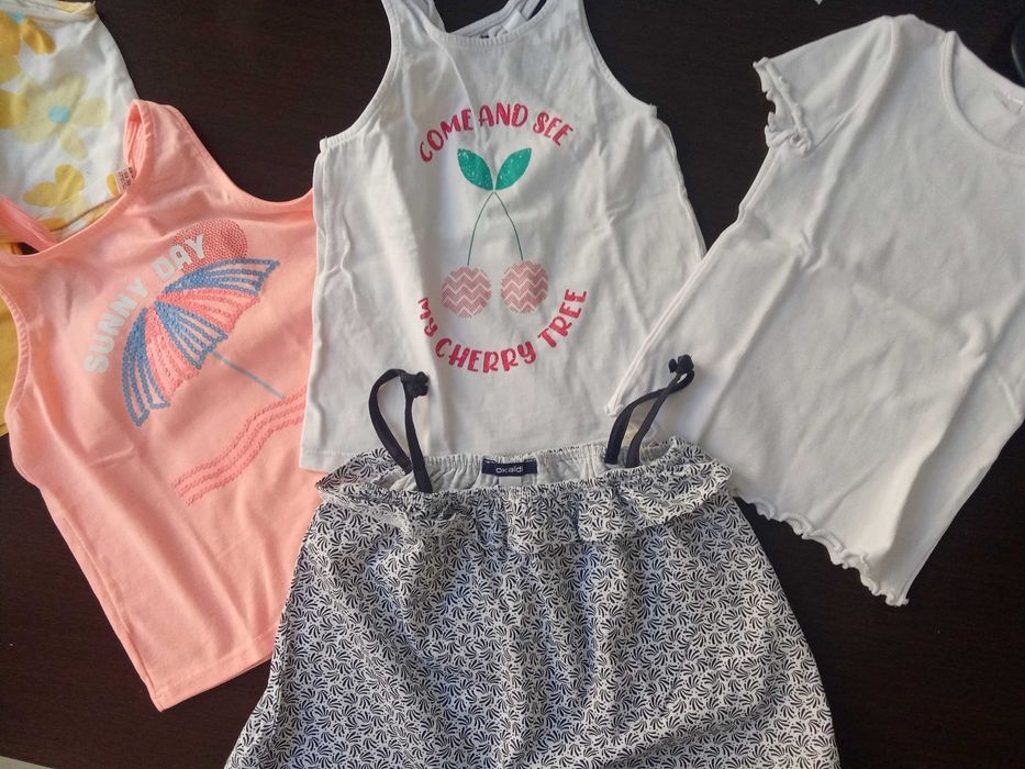 Лот за момиче 5-6 г. Okaidi- 18 евро.