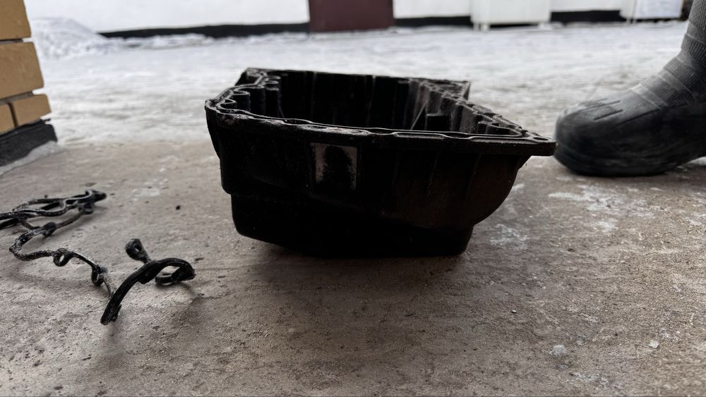 Поддон Рено Дастер