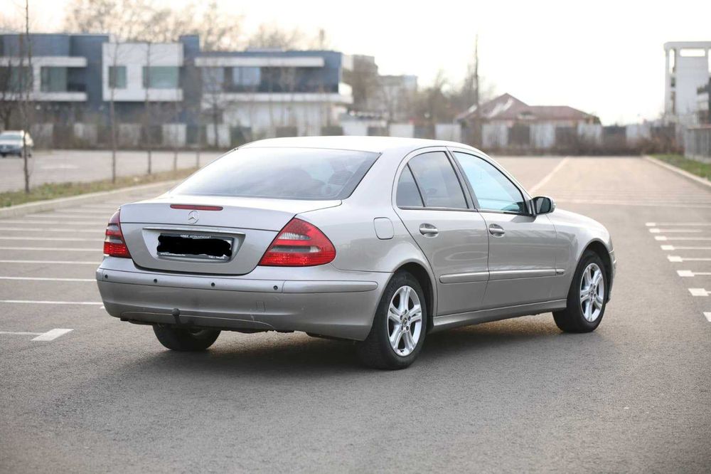 MERCEDES-BENZ E-Class 2004 — imagine 4