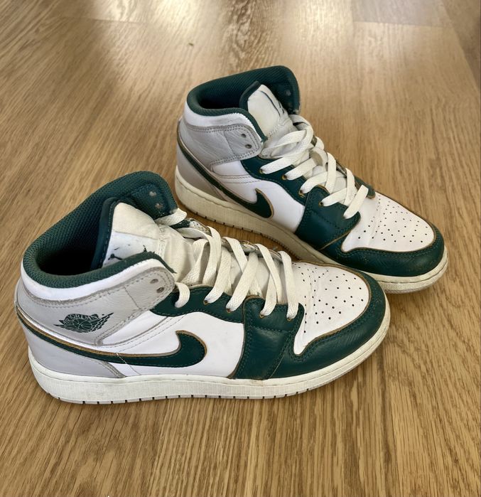 Air Jordan 1 Mid  marimea 38.5