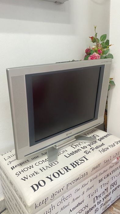 Телевизор Funai LCD DVD 20 инча