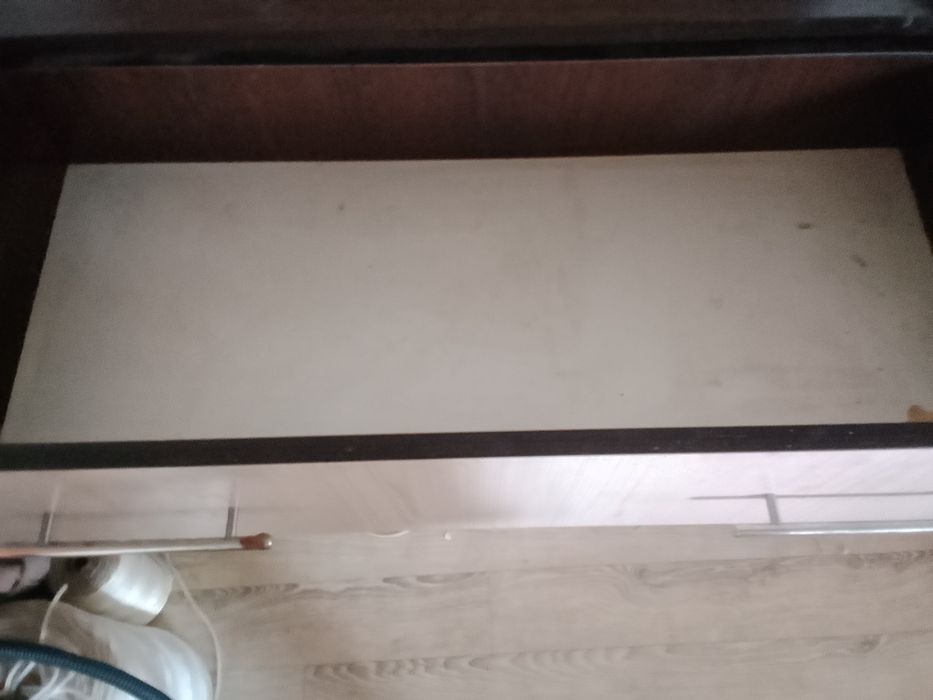 Срочно!Комод спальный+зеркало!