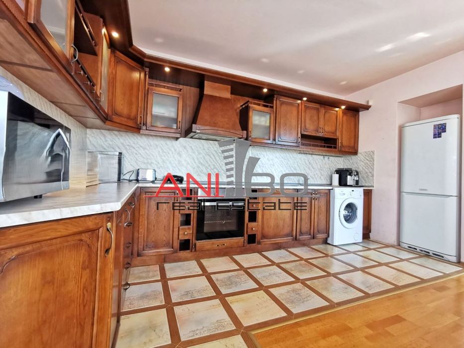 Продава се Тристаен апартамент в Варна, Гръцка махала - 106 кв.м за 2916 €/кв.м - Снимка #2