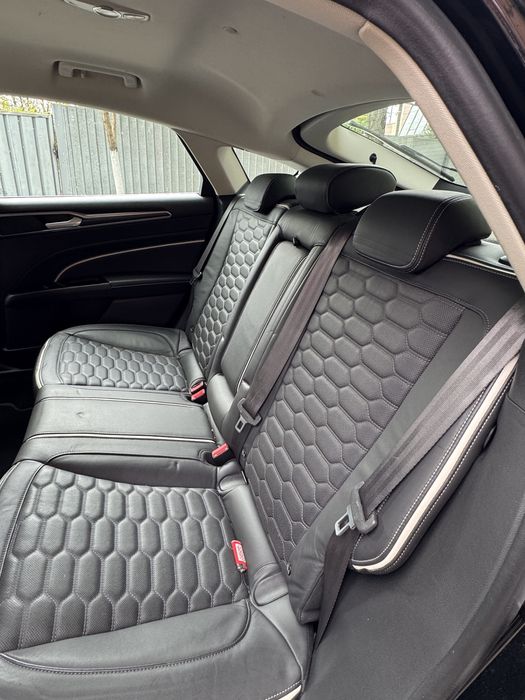 Ford mondeo vignale facelift 4x4