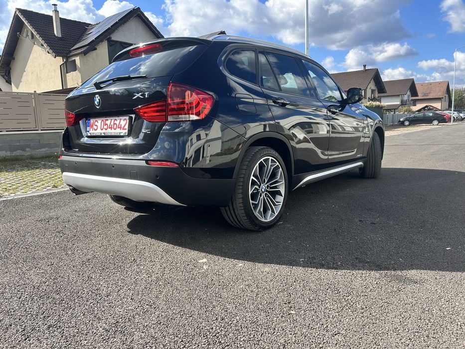 BMW X1 xDRIVE 23D-204CP4x4-Automat-Piele/Xenon/Navi/HARMAN KARDON/Pano