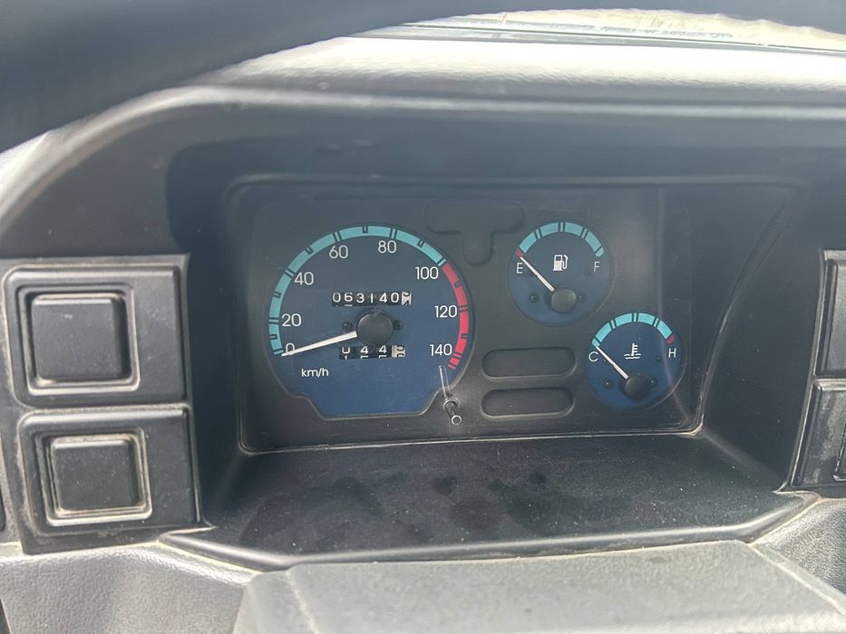 Damas srochno sotiladi