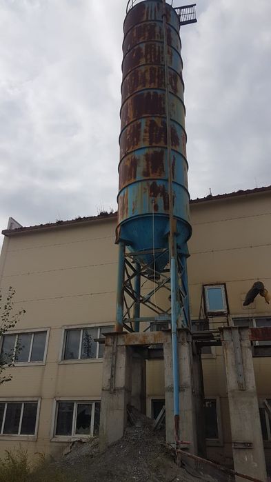 Продам СИЛОС ёмкость 100 тонн