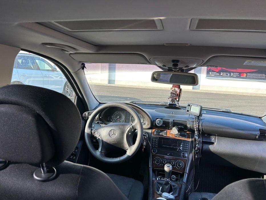 Mercedes C 200,   CDI.   Din  2006.