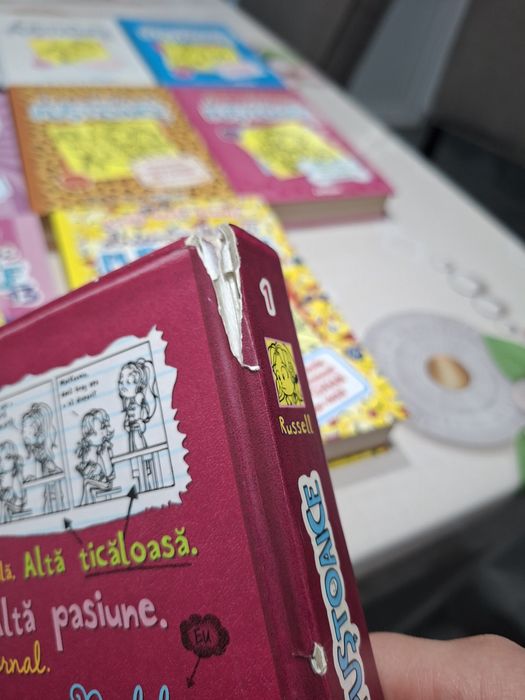 Colectie carti,,Insemnarile unei pustoaice"