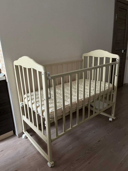 Кроватка детская