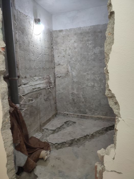 Кърти чисти извозва, къртене София, извозване на строителни отпадъци