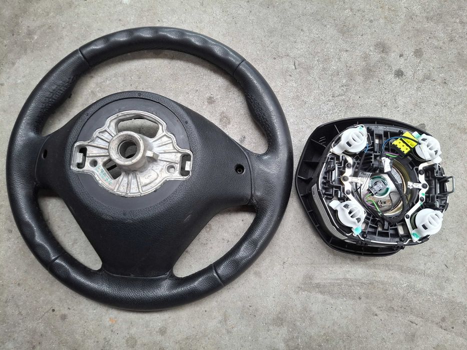 Volan F30 Sport-Line Multifunctional Imbracat in Piele