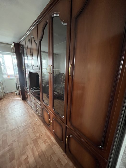 Продам Болгарскую стенку шкаф