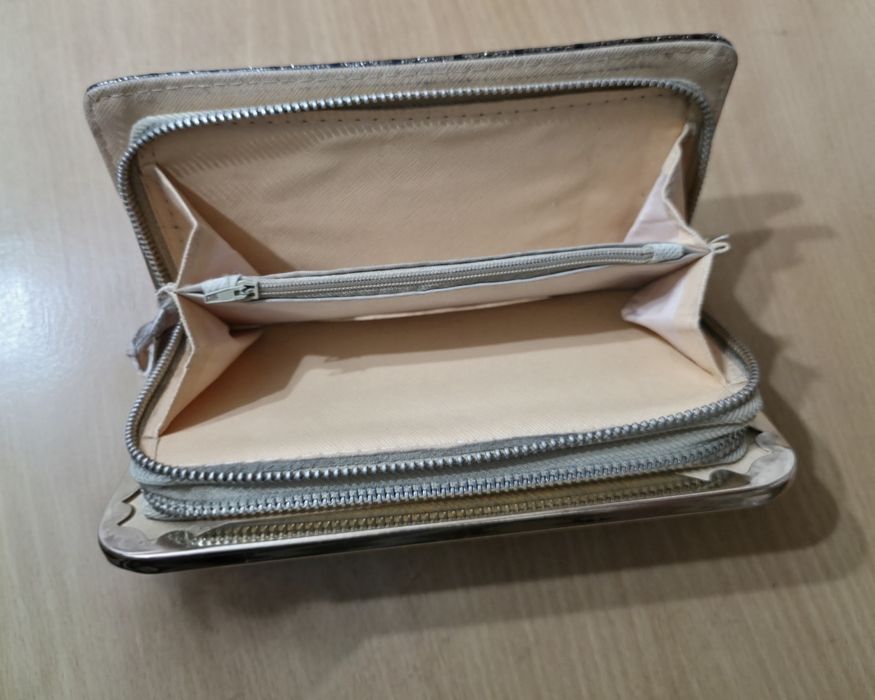 Кошелек новый, 2 отделения