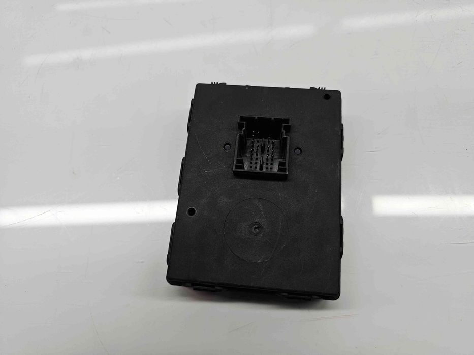 Modul control Keyless Entry Volkswagen Passat B8 Variant (3G5) [Fabr