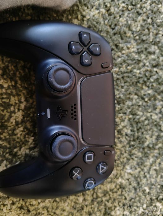 PS 5 cu 2 controlere