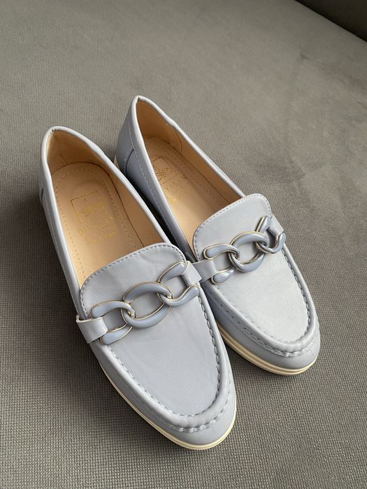 Лоферы женские