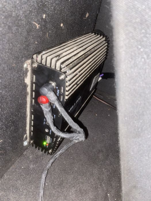 Продам сабвуфер+ отдам даром маленький саб