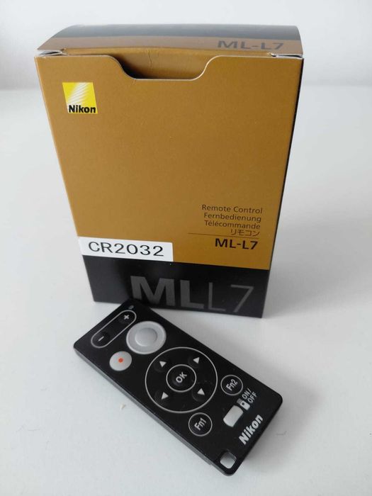 Kit Vlogging Complet: Nikon Z30 + Obiectiv 16-50mm (850 cadre) + Trepied SmallRig + Microfon Dublu Boya