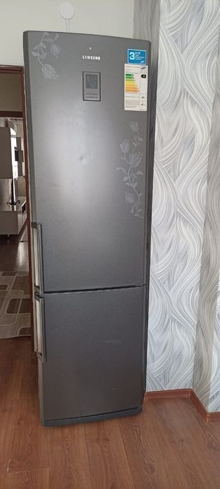 Продам холодильник