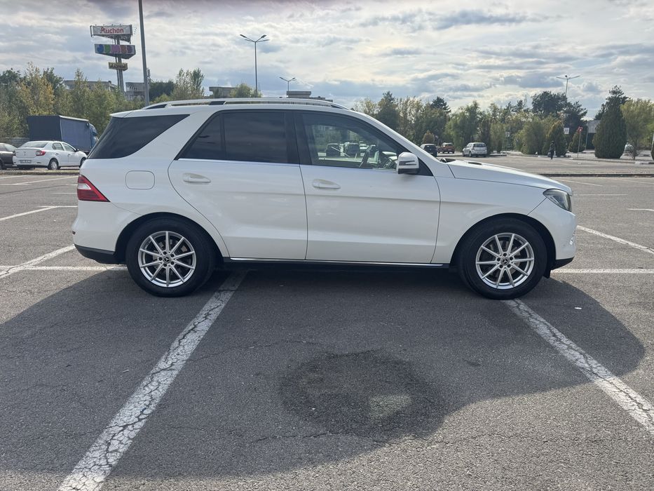 MERCEDES-BENZ ML-Class 0 — imagine 3