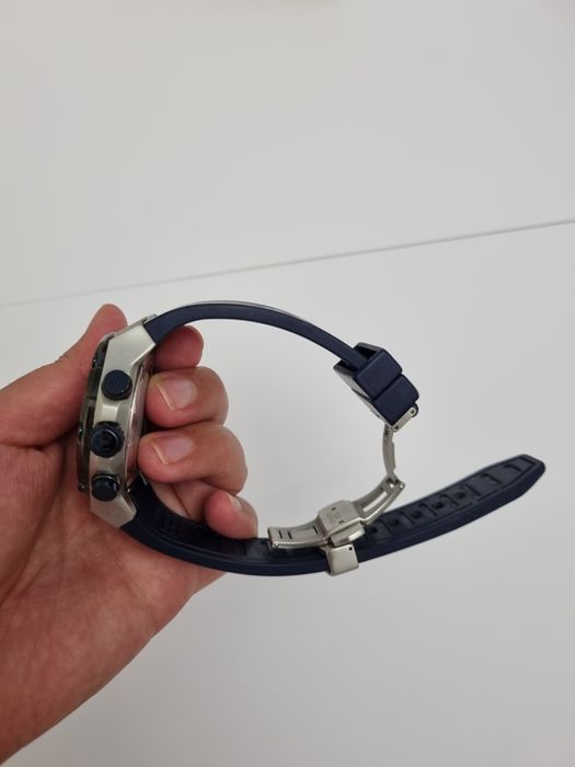 Продам б/у часы мужские