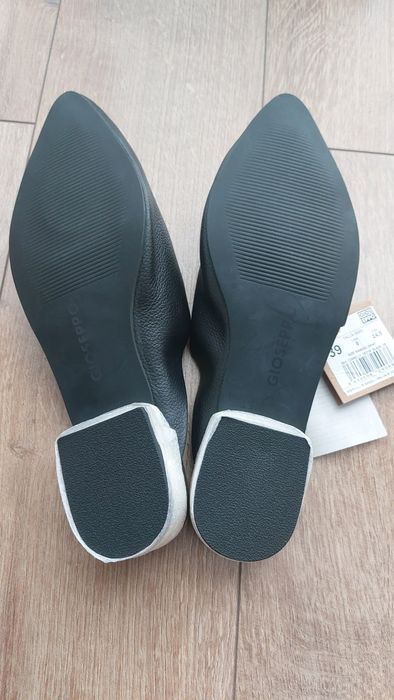 Papuci dama din piele potriviti pentru marimea 38