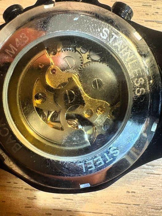 Наручные часы winner