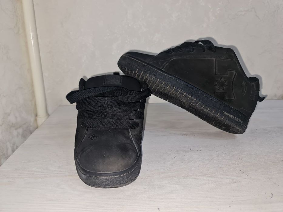 Продаются DC Shoes. СРОЧНО!!!