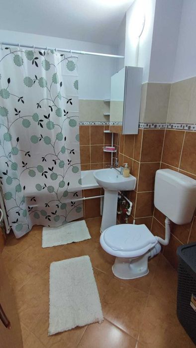 Inchiriez apartament 4 camere Inel II