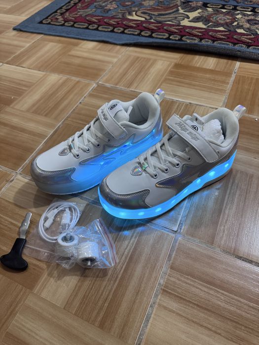 Роликовые кросовки