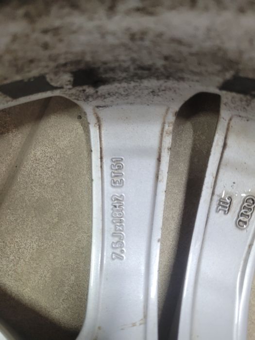 Jante+ cauciucuri Audi A3 225/45 R18
 Model 5-Parallel Spoke
225/45 R18, 7.5J, ET 51,  5x112
Jantele nu sunt indoite sau sudate
Compatibile cu:
A