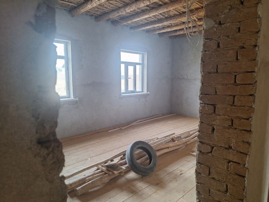 Жай сатылады. Ипподромда.