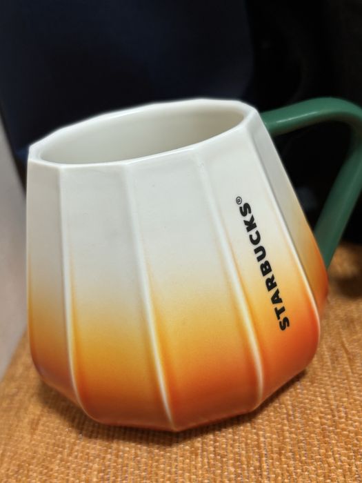 Чаши за Старбъкс и чаша за студени напитки