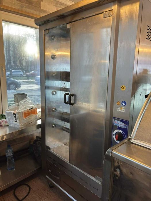 Продава се грил за пилета