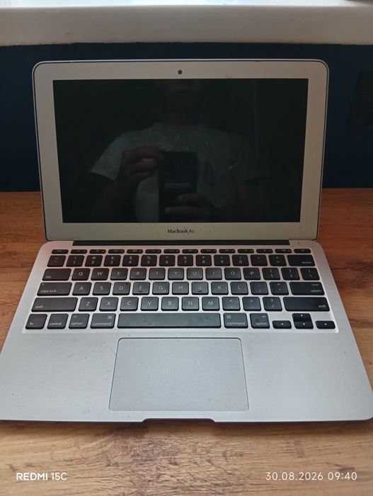 Продам MacBook air 11