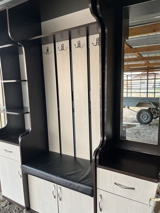 Продается прихожая в отличном состаяний