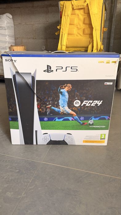 Sony PlayStation 5 + 2 геймпада