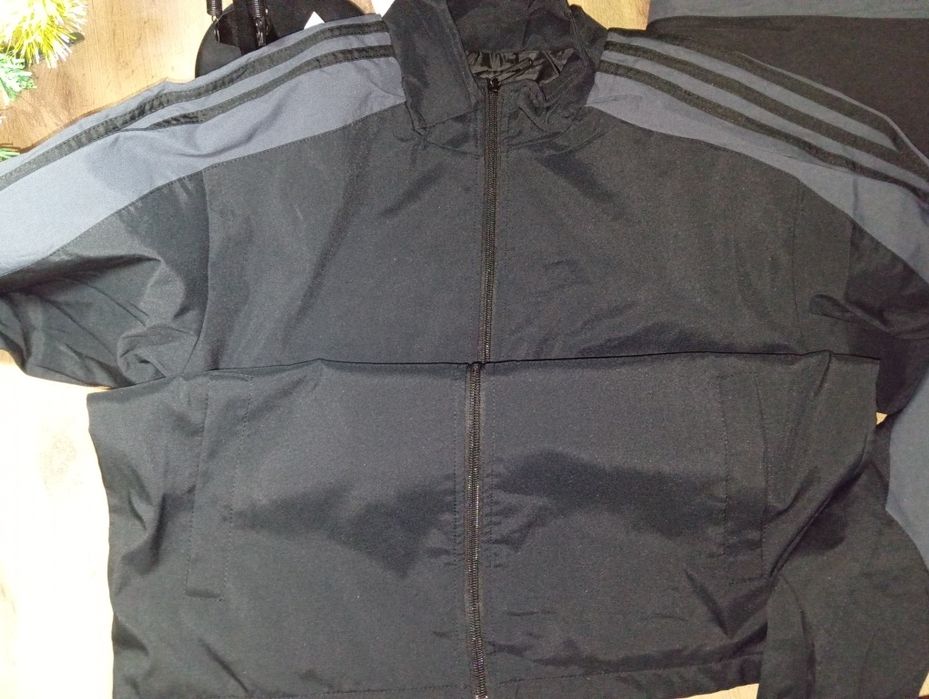 Костюм спортивный