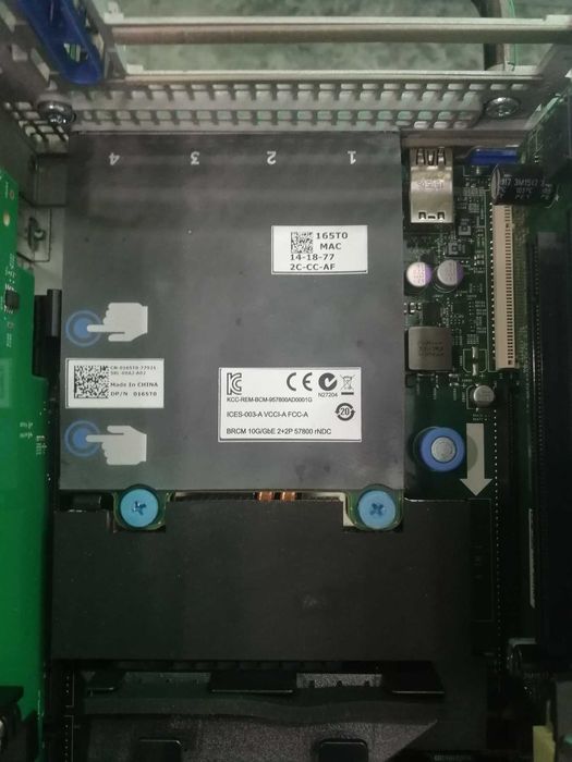 Продавам сървър на Делл - Dell PowerEdge R730dx 12xLFF + 2xSFF - 32GB DDR4 - 49TB дискове