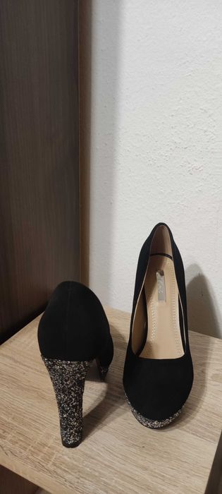 Дамски обувки на ток