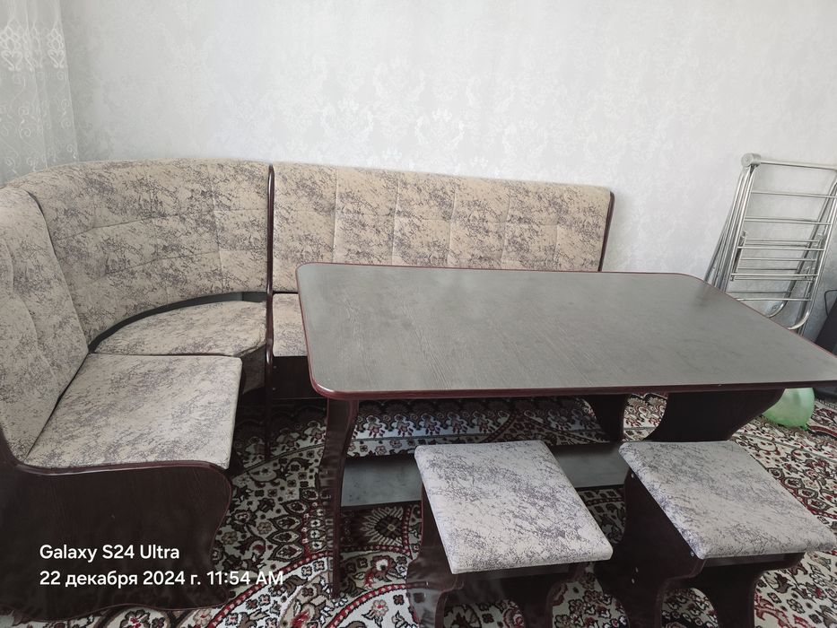 Уголок в хорошем состоянии