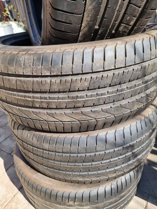 VIND 4 anvelope Pirelli 285.40.22 si 325.35.22  MO  în stare bună.
