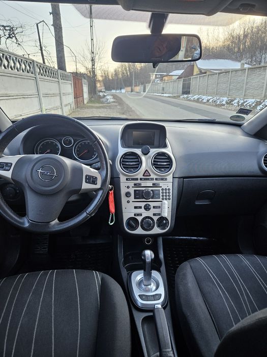 Opel Corsa 1.2 Automat