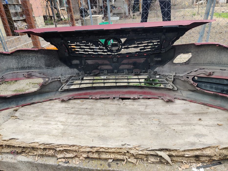 Предна броня със решетка за Opel Astra kombi 2017 г