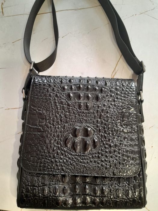 Продам кожаную сумку