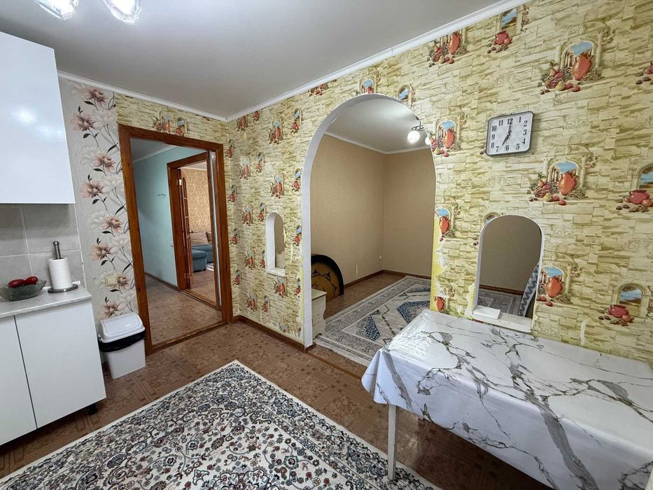 4 комнатная район ЖД