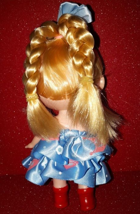 Игрушка Кукла небольшая