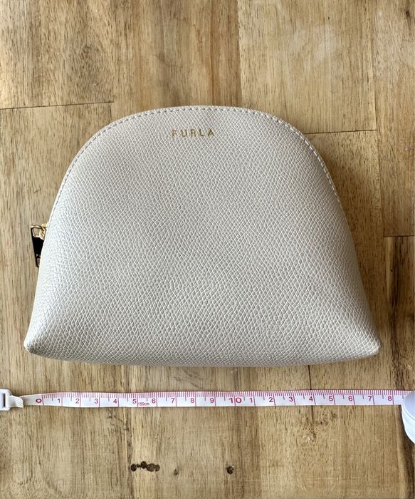 Furla кожен несесер