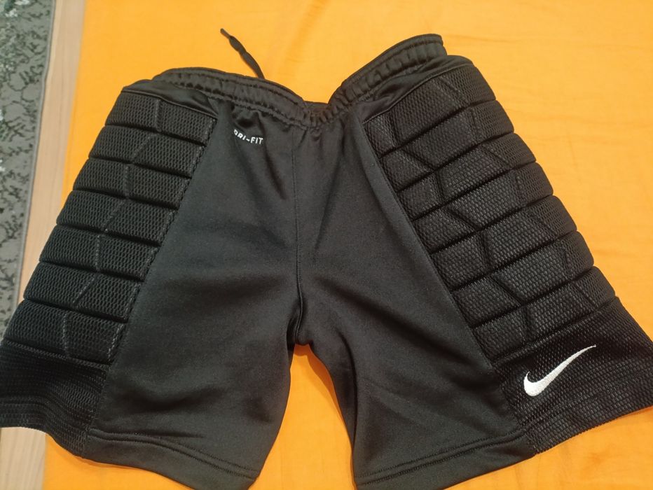 вратарски панталонки